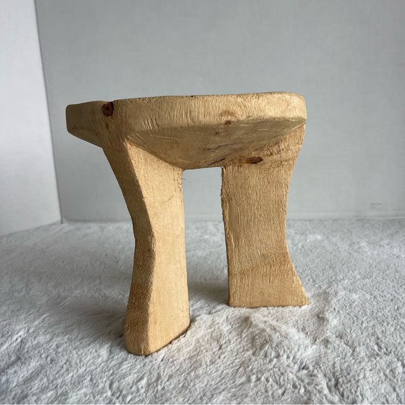 Natural Wooden Stool RUSTIC FOOTED RISER - Picture 4 of 11